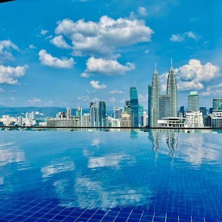 クアラルンプールThe Luxe Colony Klcc By Sky Poolアパートメント エクステリア 写真
