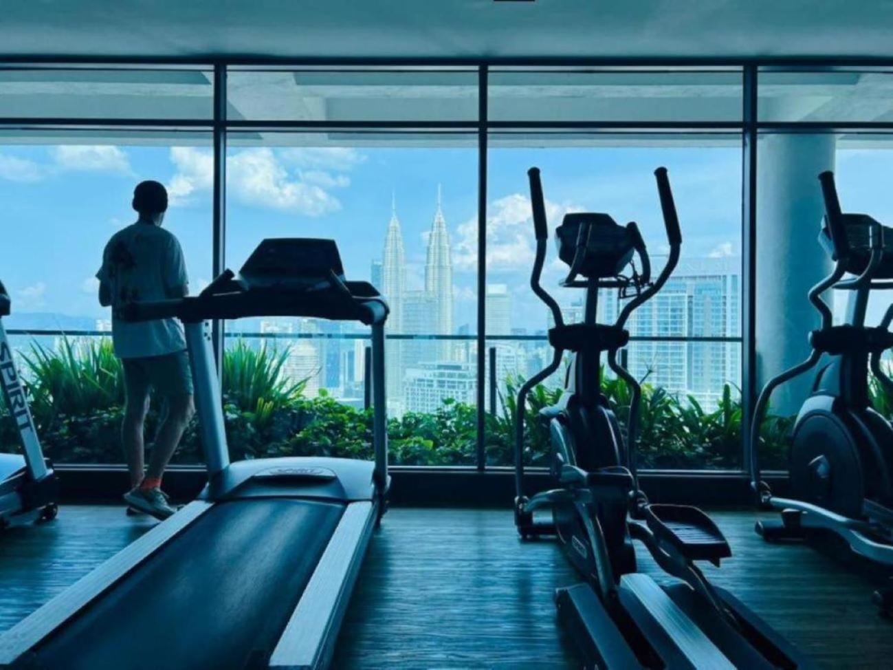 クアラルンプールThe Luxe Colony Klcc By Sky Poolアパートメント エクステリア 写真