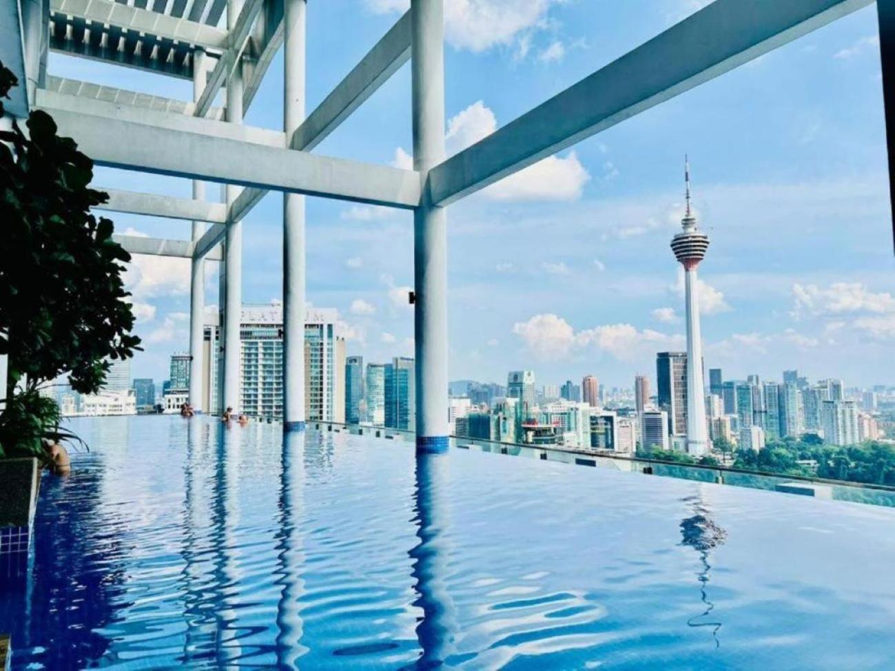 クアラルンプールThe Luxe Colony Klcc By Sky Poolアパートメント エクステリア 写真