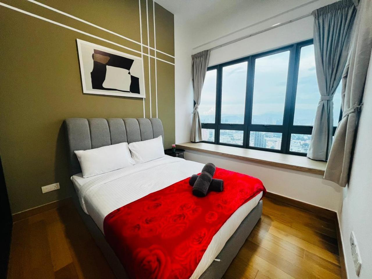 クアラルンプールThe Luxe Colony Klcc By Sky Poolアパートメント エクステリア 写真