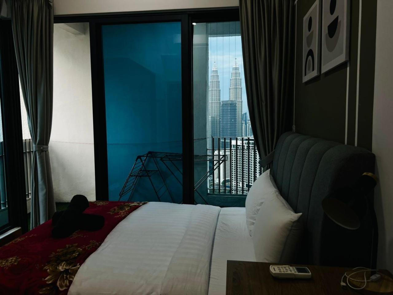 クアラルンプールThe Luxe Colony Klcc By Sky Poolアパートメント エクステリア 写真