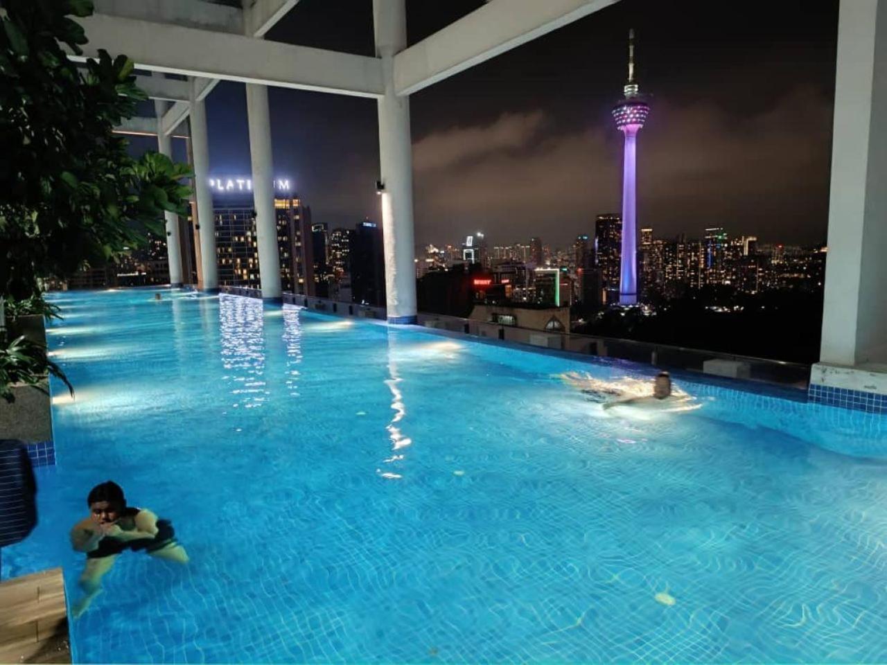 クアラルンプールThe Luxe Colony Klcc By Sky Poolアパートメント エクステリア 写真