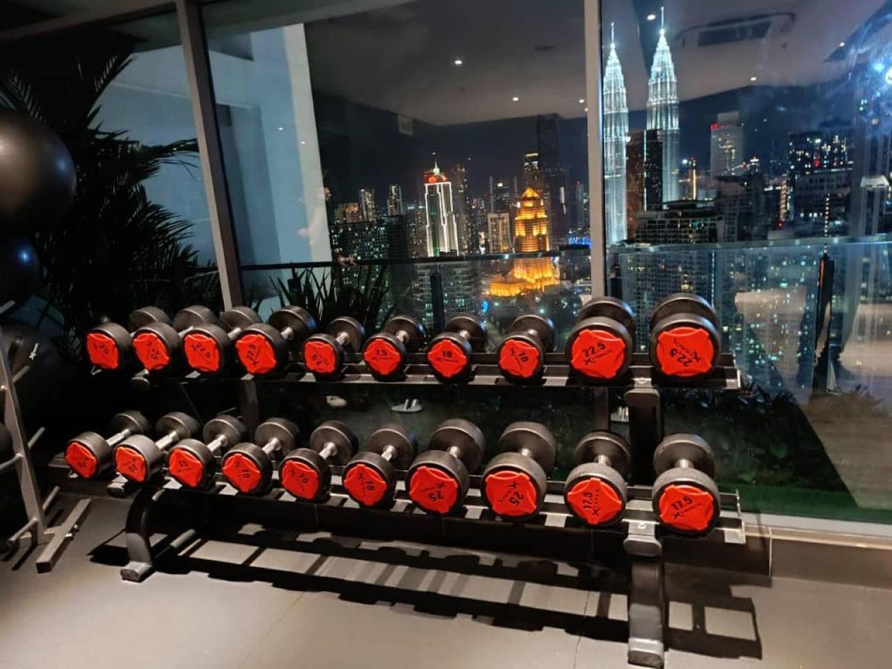 クアラルンプールThe Luxe Colony Klcc By Sky Poolアパートメント エクステリア 写真
